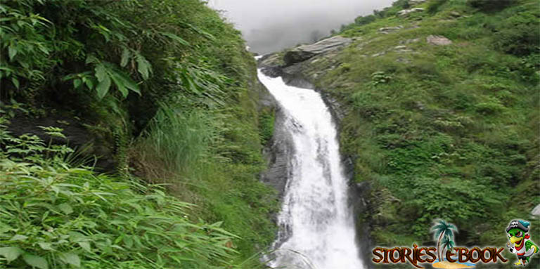 भागसू जलप्रपात (Bhagsu Falls, Mcleodganj) - stories ebook